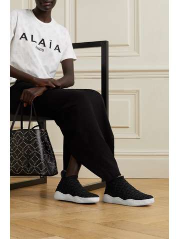 ALAÏA Sneakers aus Stretch-Strick in Metallic-Optik mit Lederbesatz
