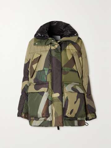 SACAI + KAWS Steppjacke aus Shell mit Camouflage-Print