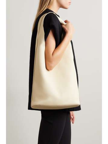 THE ROW Sac porté épaule en cuir texturé Bindle Three