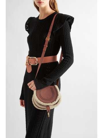 CHLOÉ Marcie mini Schultertasche aus strukturiertem Leder mit Shearling-Besätzen