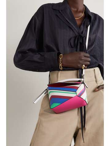 LOEWE Puzzle Edge mini Schultertasche aus strukturiertem Leder in Patchwork-Optik