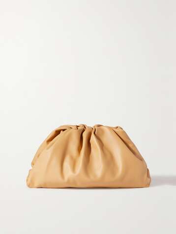 BOTTEGA VENETA Pochette en cuir à fronces The Pouch Large