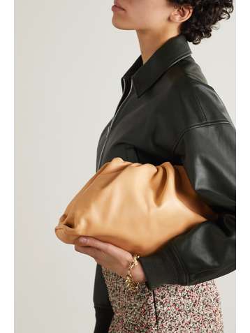 BOTTEGA VENETA Pochette en cuir à fronces The Pouch Large