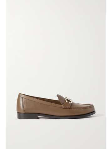 SALVATORE FERRAGAMO Loafers aus Leder mit Verzierung