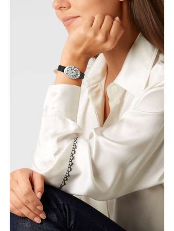 CARTIER Montre en or gris 18 carats (750/1000) rhodié et diamants à bracelet en toile brossée Baignoire Small 24,5 mm