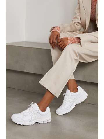 NEW BALANCE 2002 leather sneakers