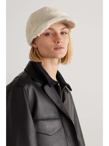 YVES SALOMON Casquette réversible en peau lainée