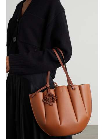 LOEWE Shell kleine Tote aus Leder