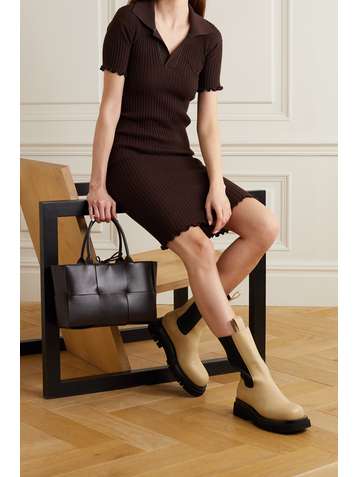 BOTTEGA VENETA Robe en laine côtelée à volants