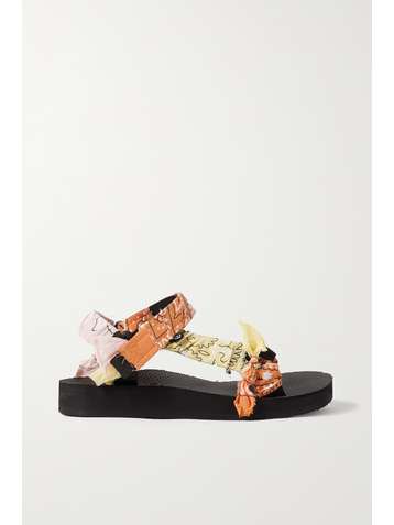 ARIZONA LOVE Trekky Plateausandalen aus Canvas mit Besätzen aus bedruckter Gaze