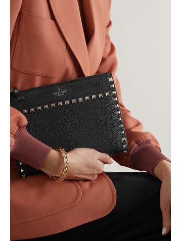 VALENTINO Pochette en cuir texturé Rockstud Valentino Garavani