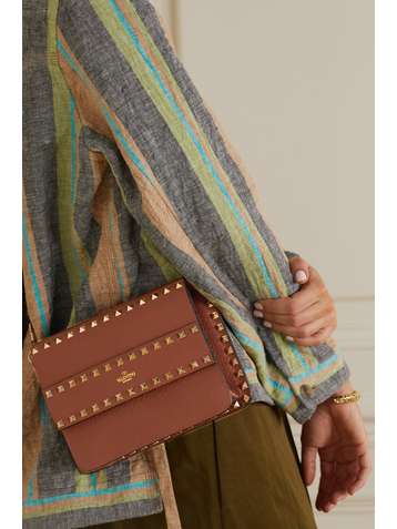 VALENTINO Valentino Garavani Rockstud textured-leather shoulder bag