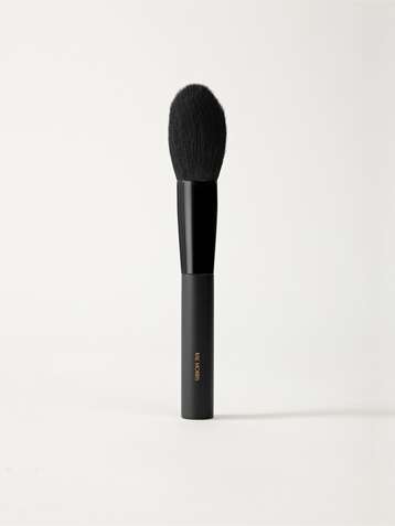 RAE MORRIS Jishaku 22 Pro Vegan Powder Brush