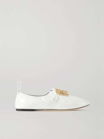 LOEWE Flache Schuhe aus Lackleder mit Logoverzierung