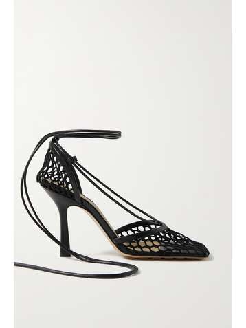 BOTTEGA VENETA Pumps aus Netzmaterial mit Lederbesätzen und Schnürung