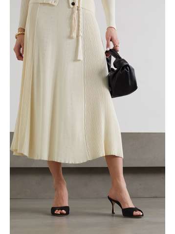 MANOLO BLAHNIK Jada 70 suede mules