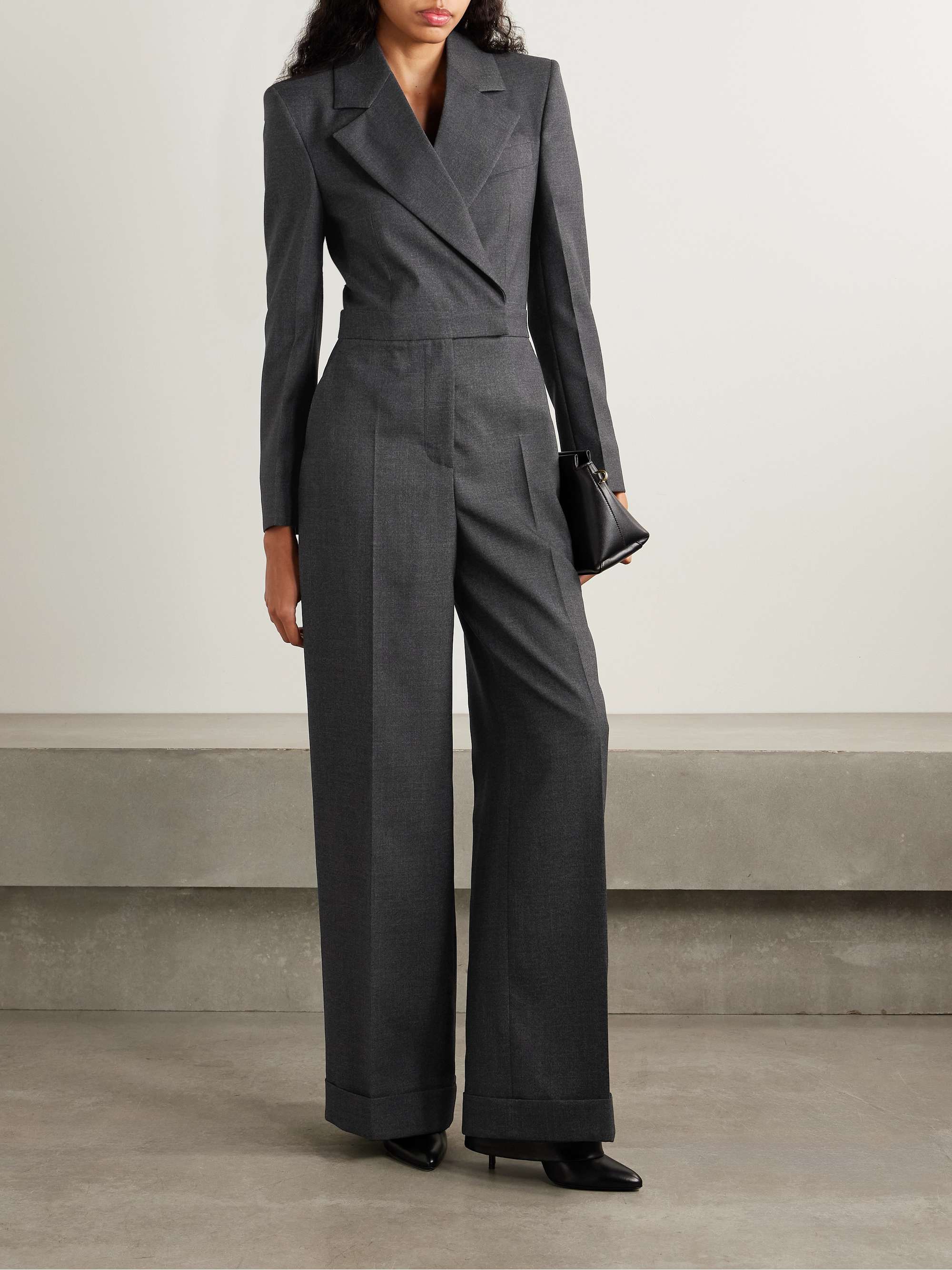 GIVENCHY