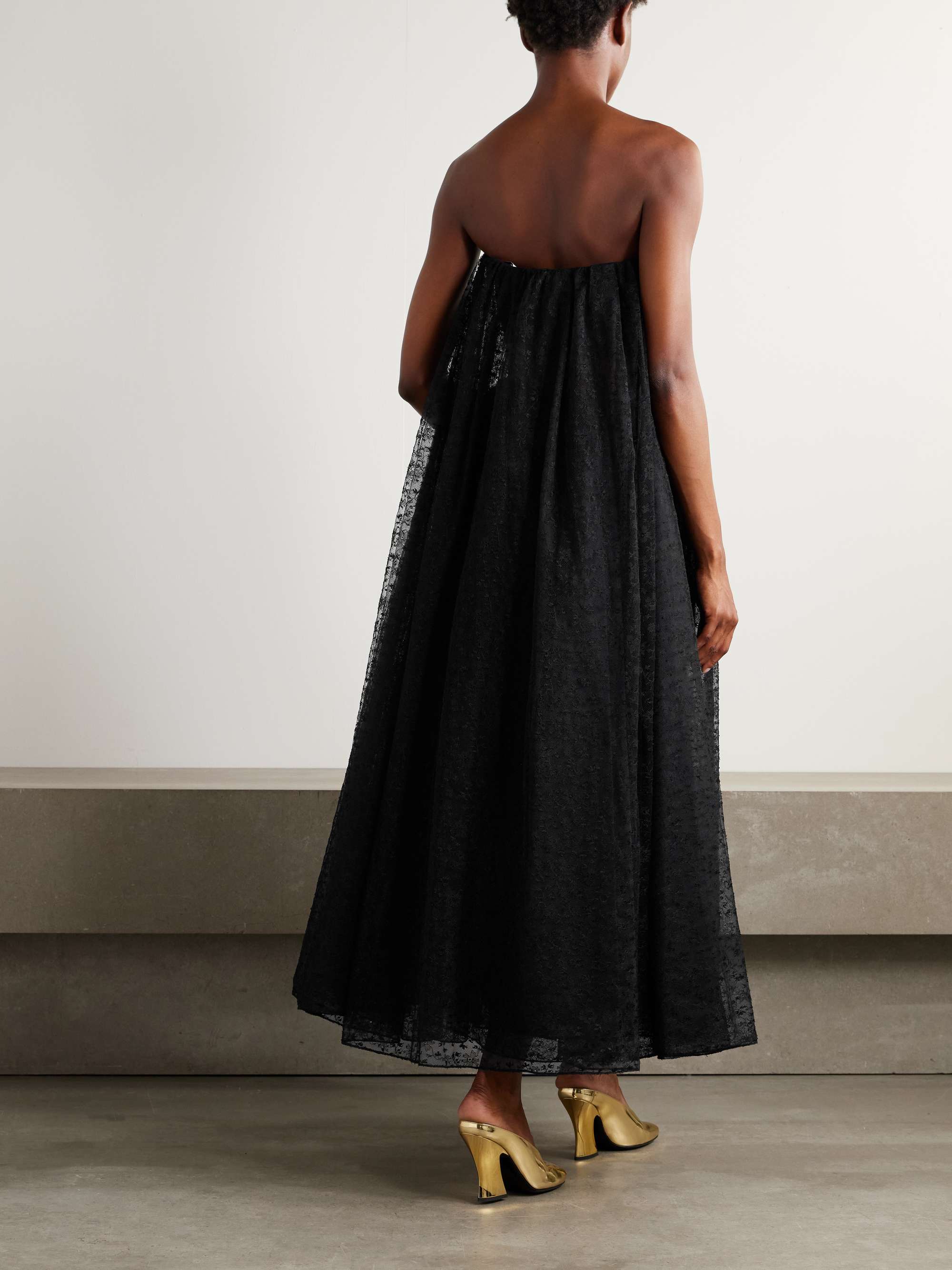 GIVENCHY