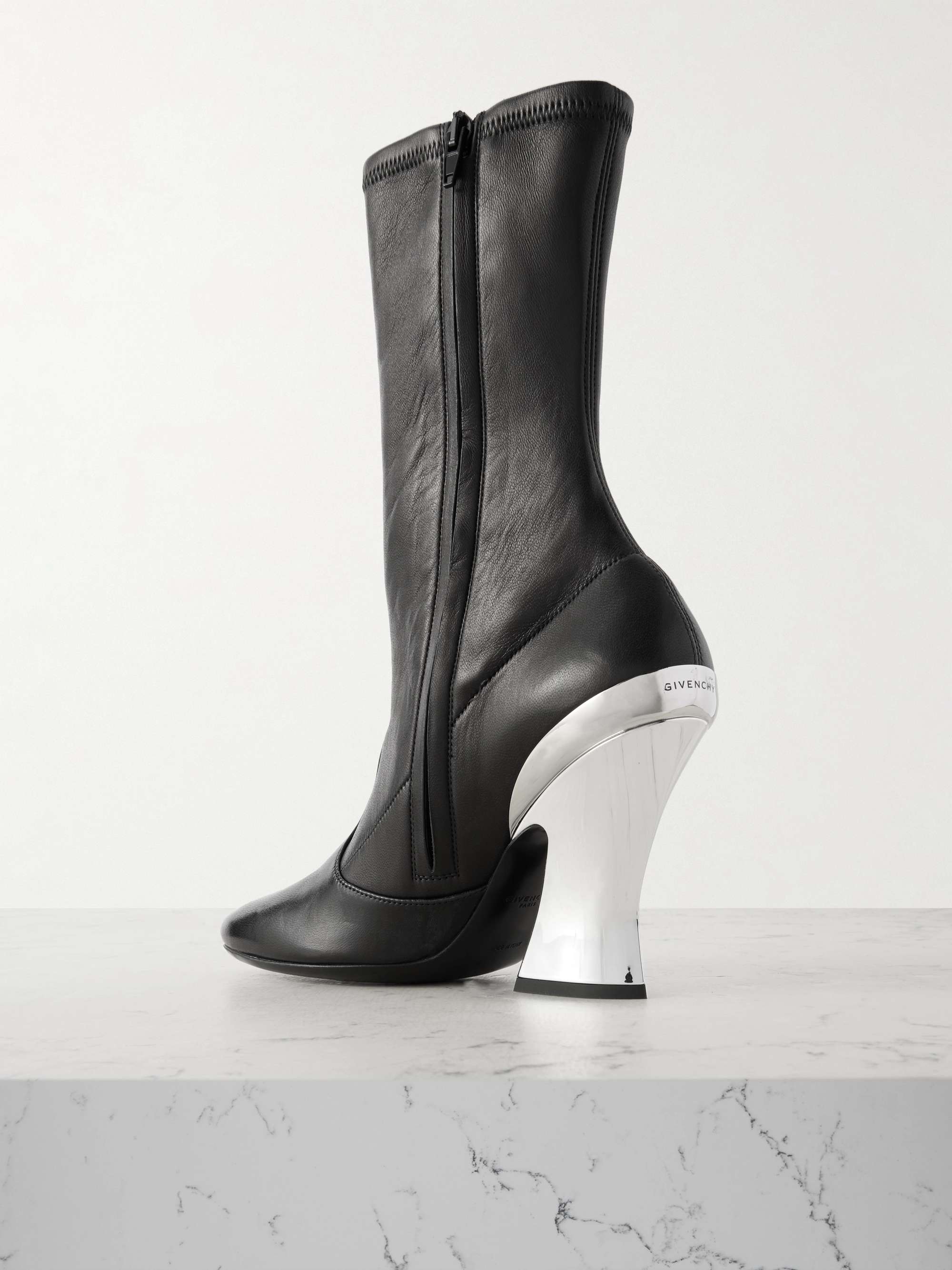 GIVENCHY