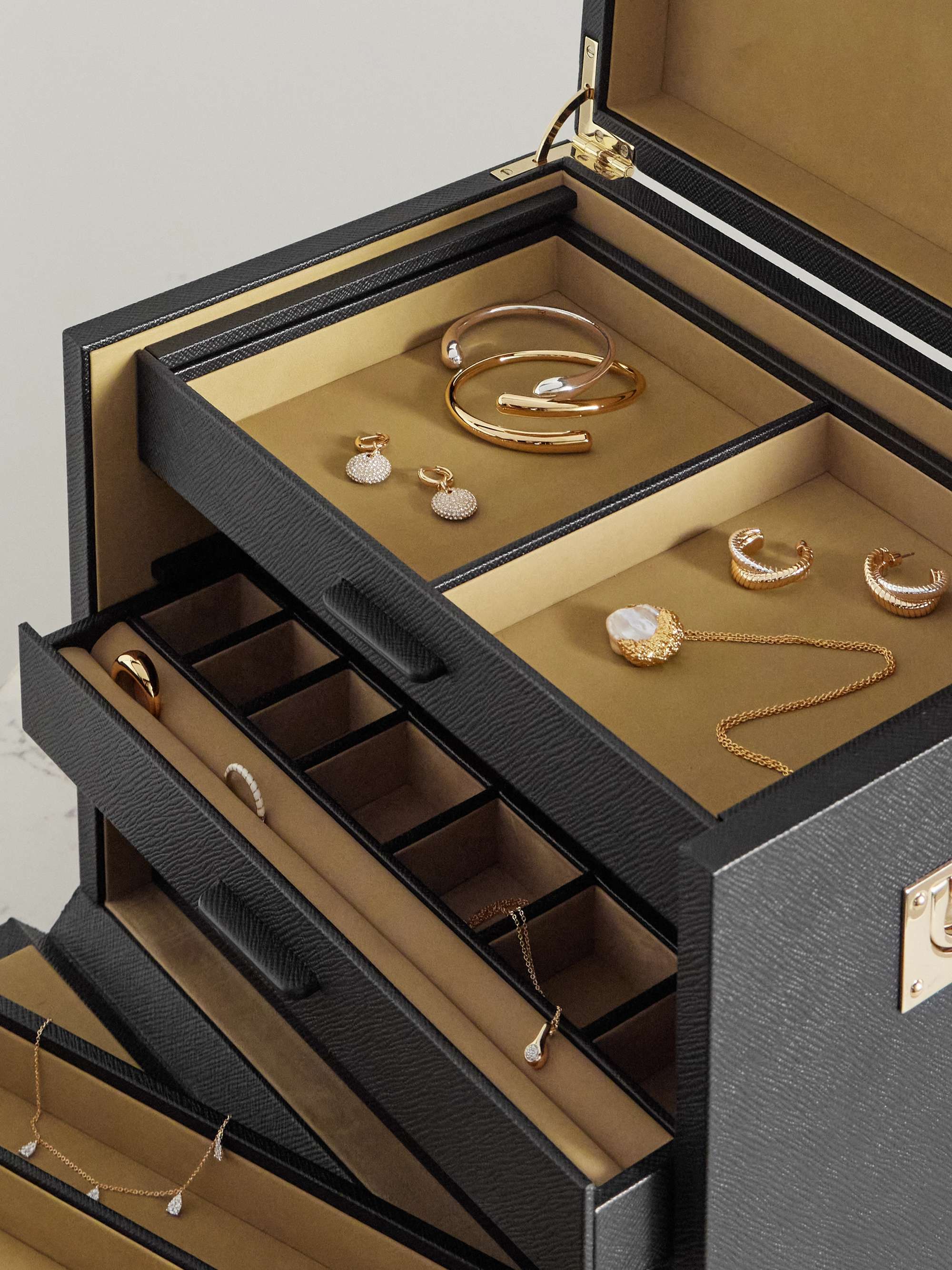 SMYTHSON