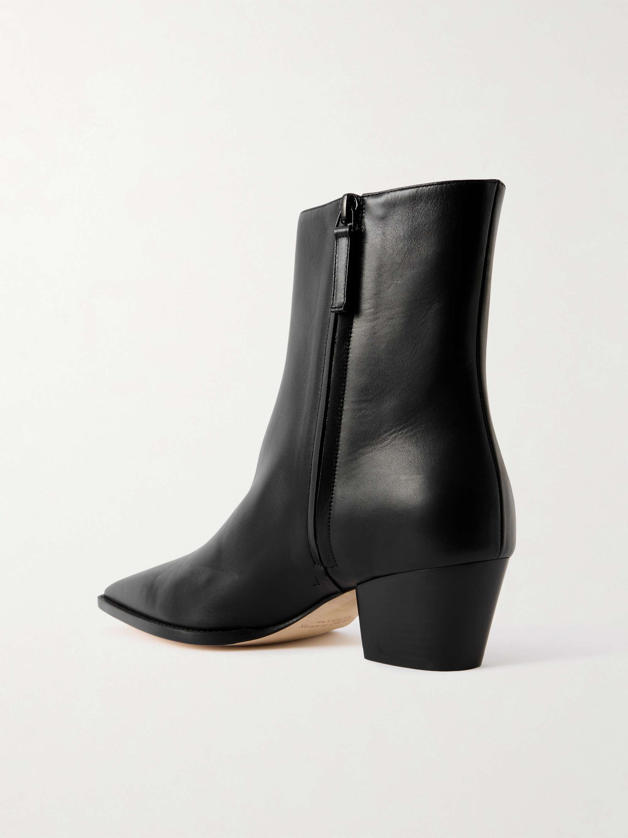 MANOLO BLAHNIK