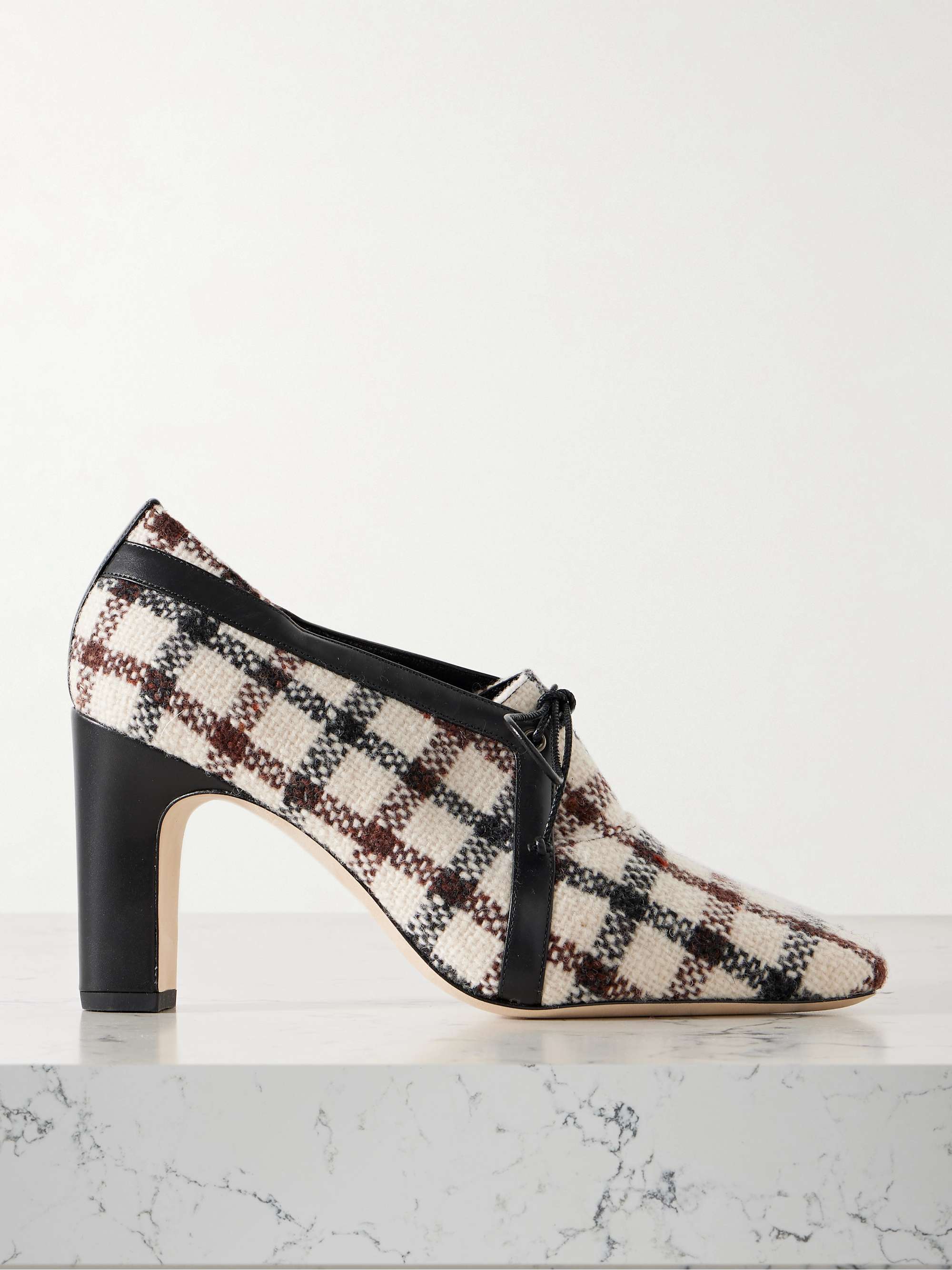 MANOLO BLAHNIK