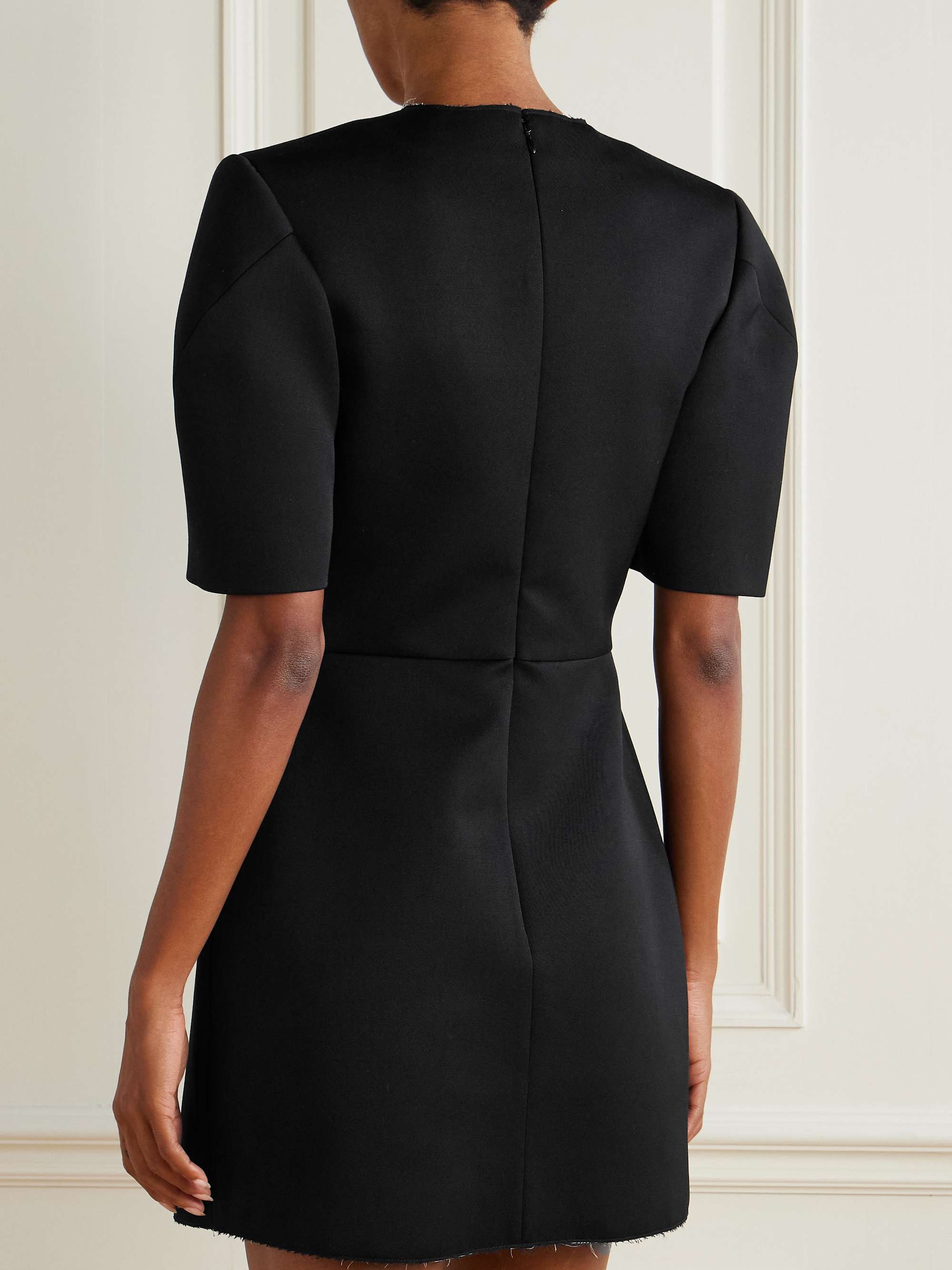 GIVENCHY