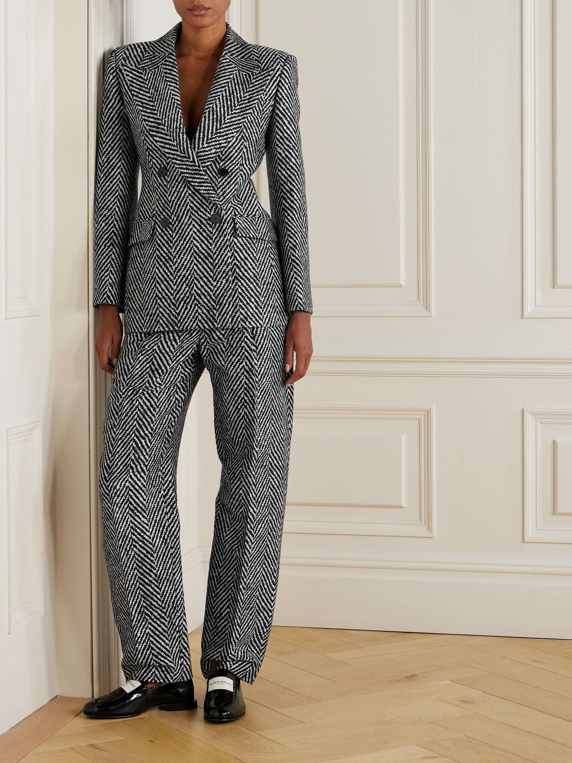 GIVENCHY