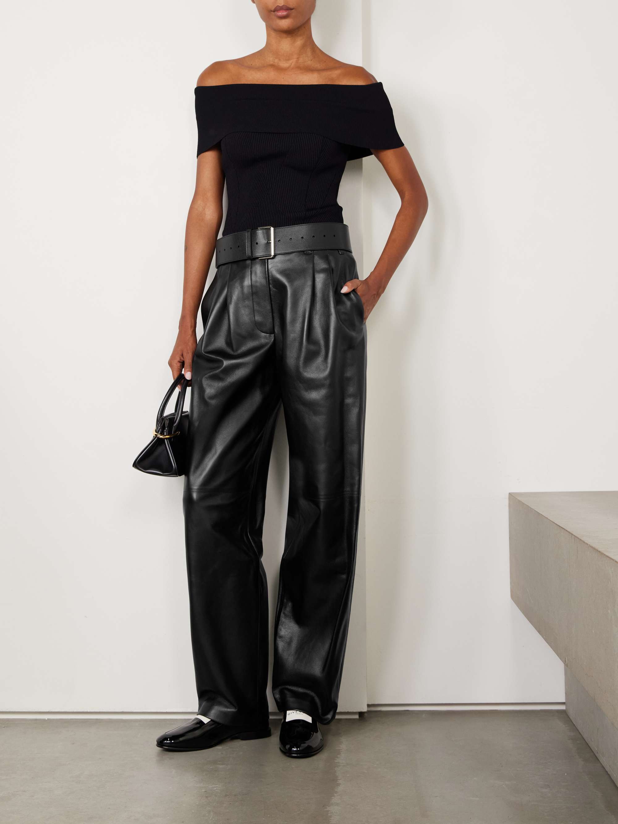 GIVENCHY