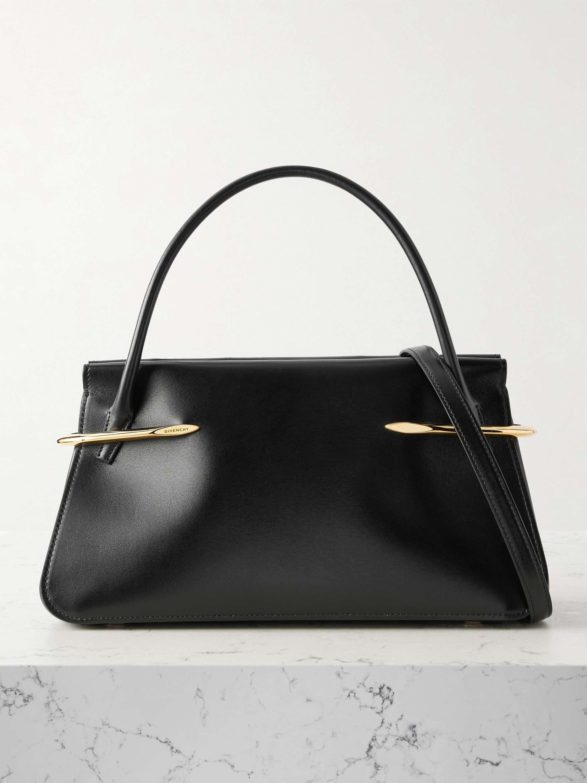 GIVENCHY