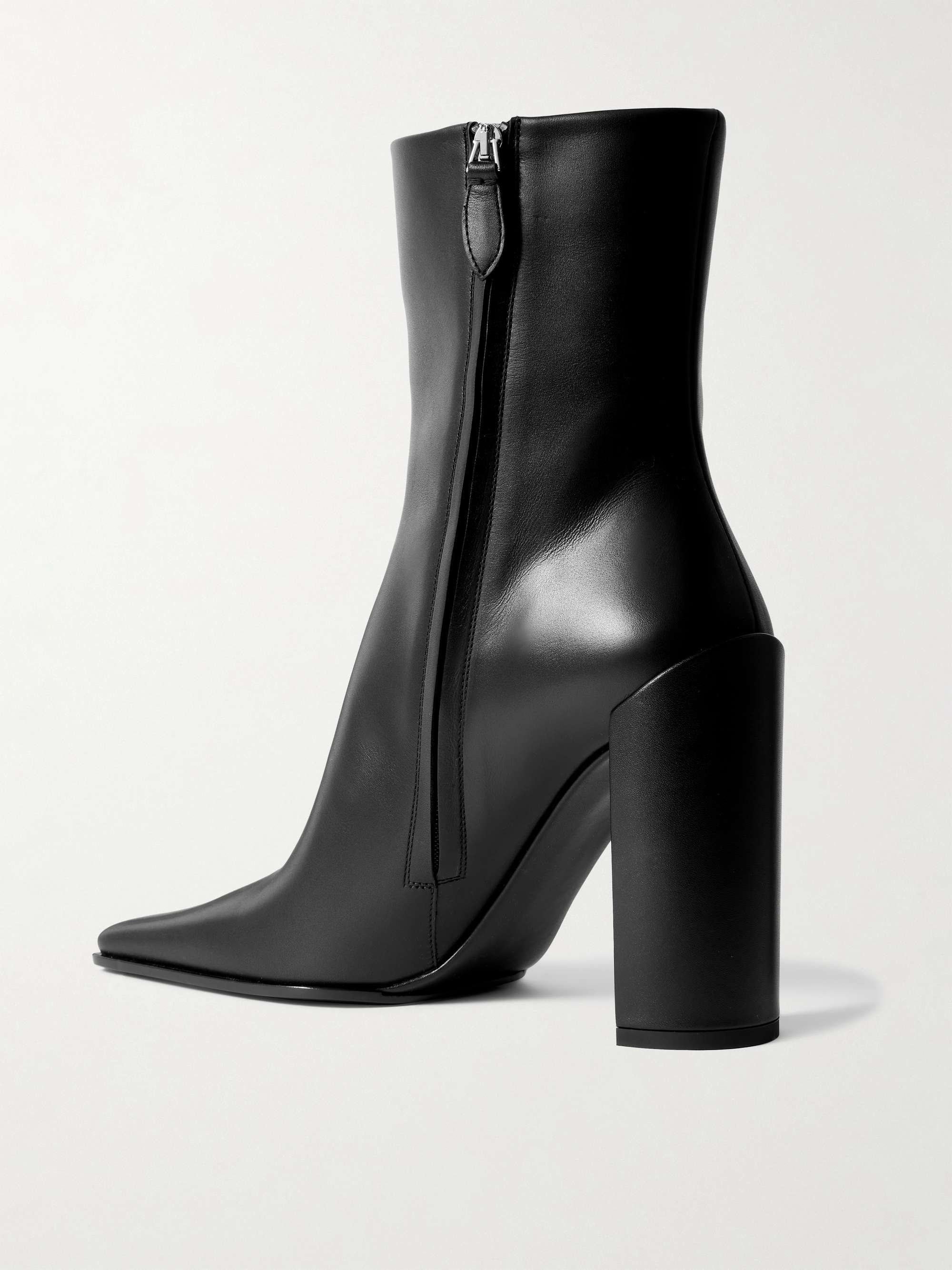 ALAÏA