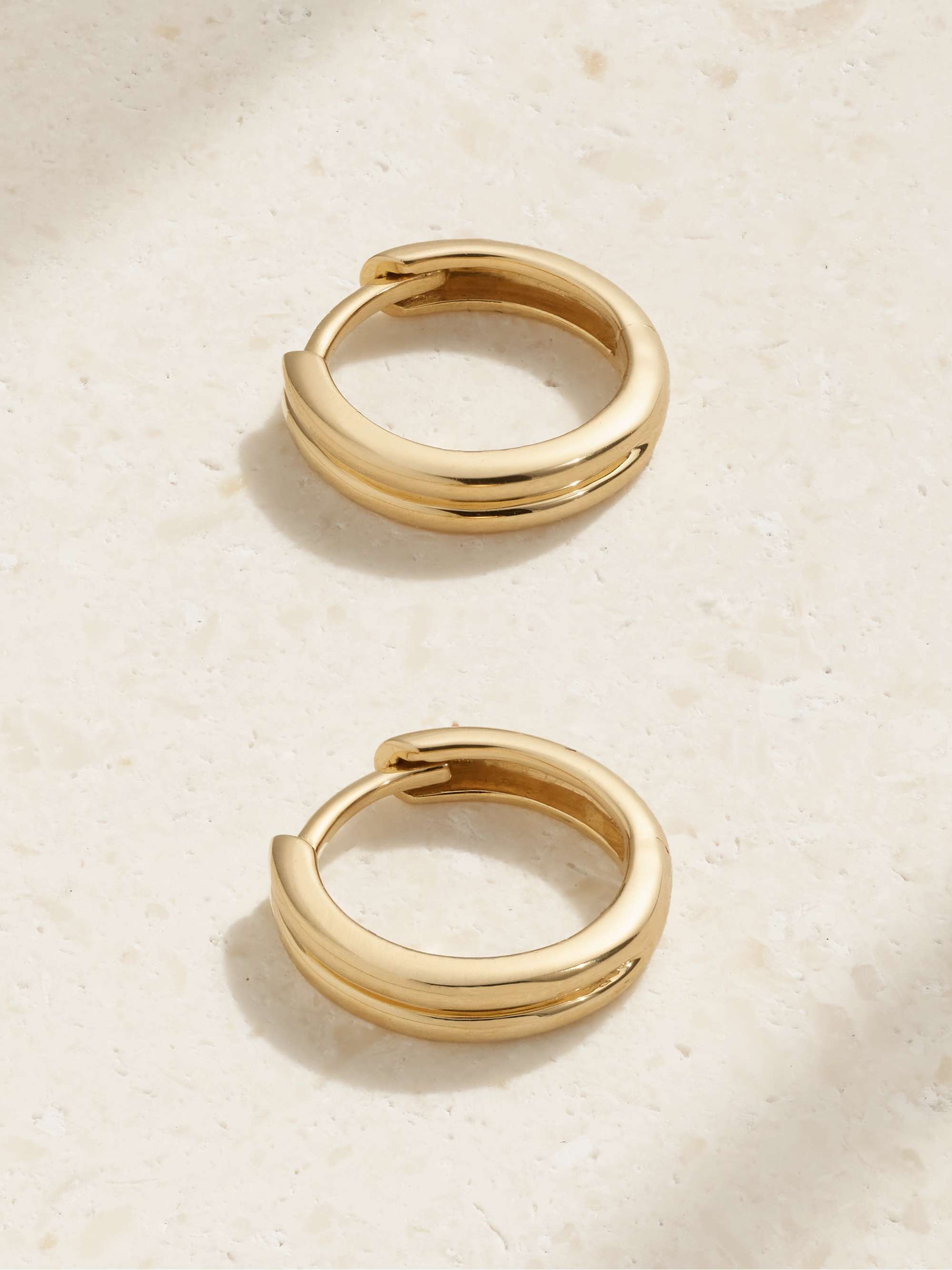 STONE AND STRAND