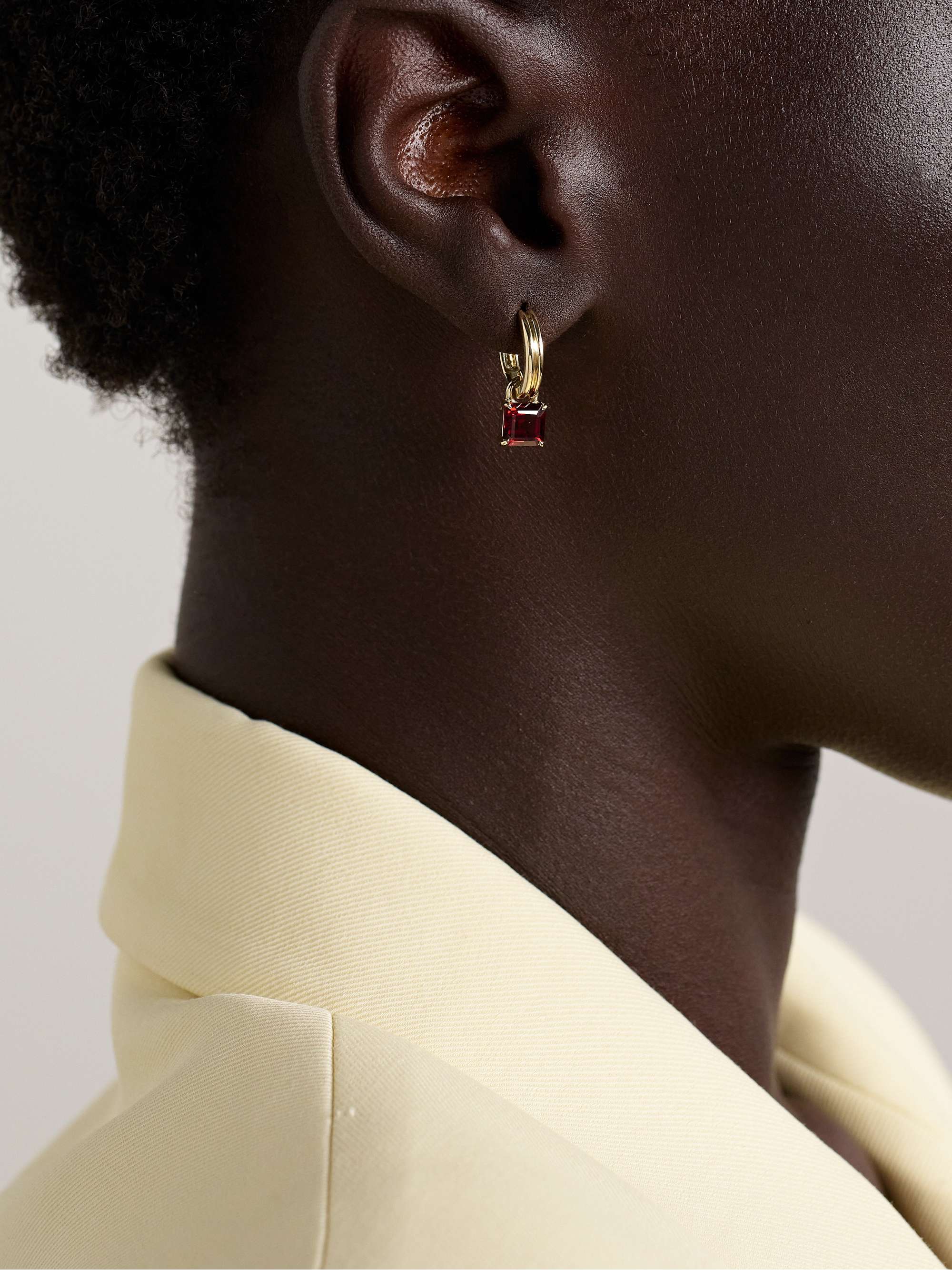 STONE AND STRAND