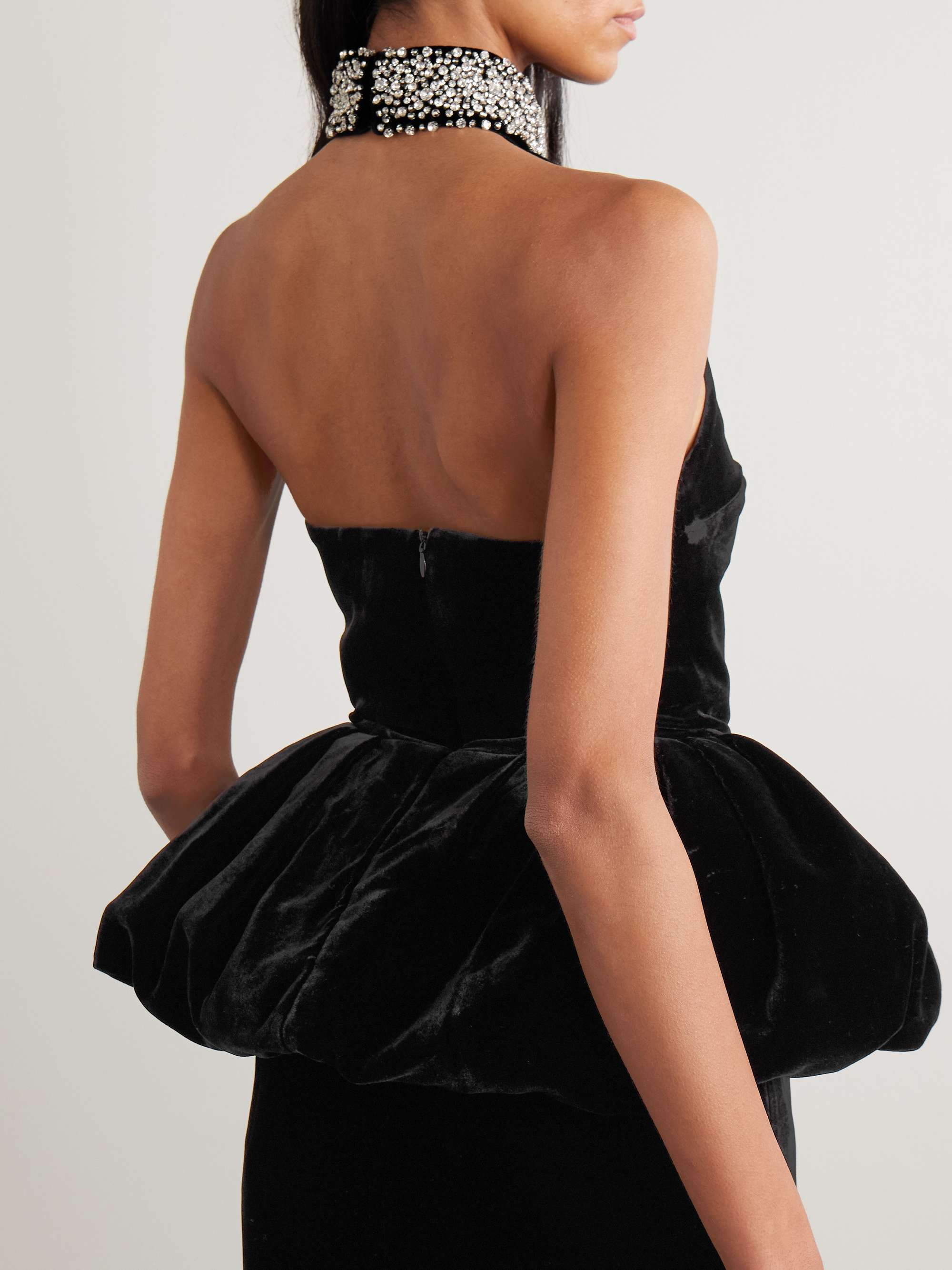 THE NEW ARRIVALS ILKYAZ OZEL