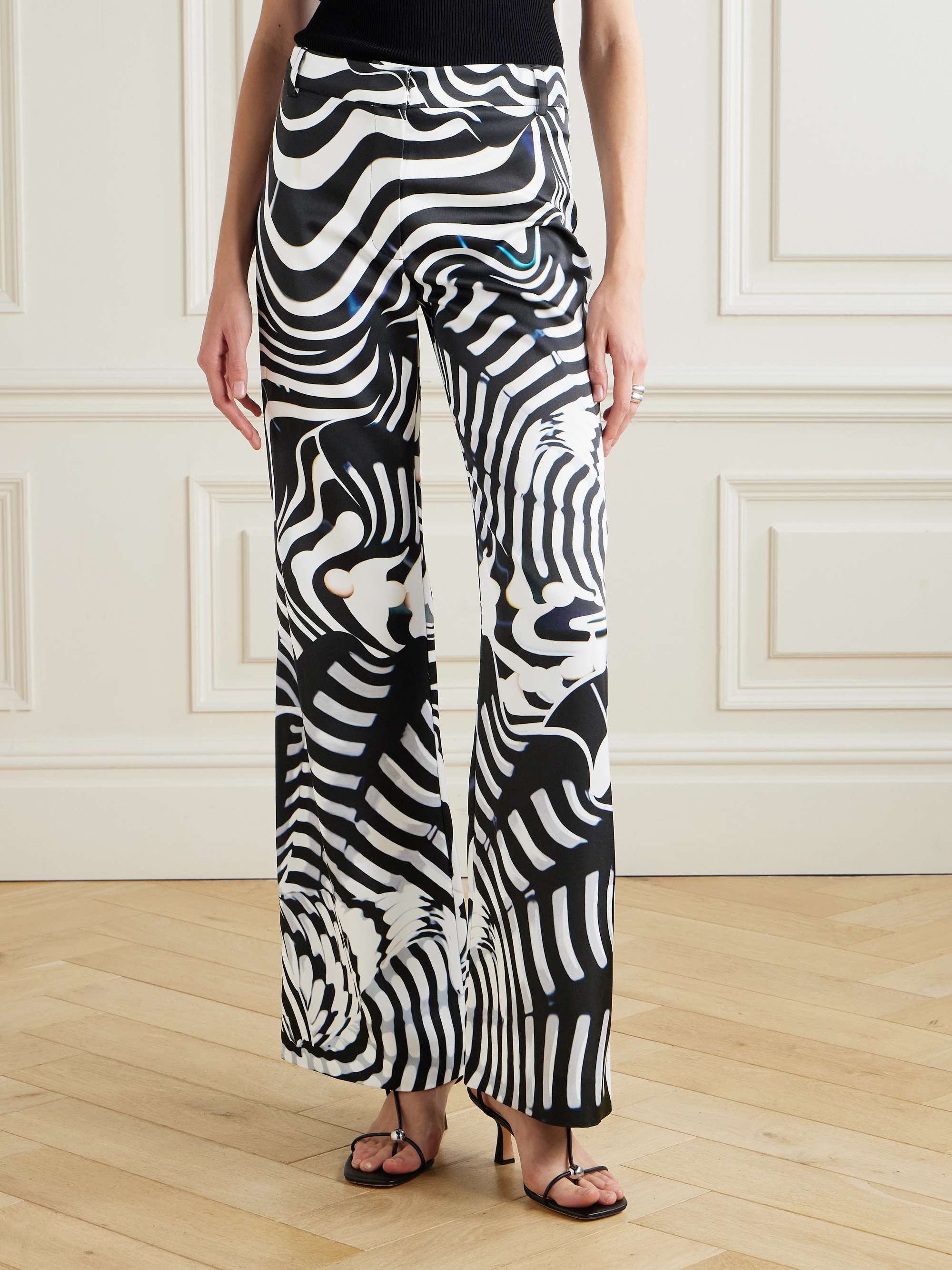 MARY KATRANTZOU