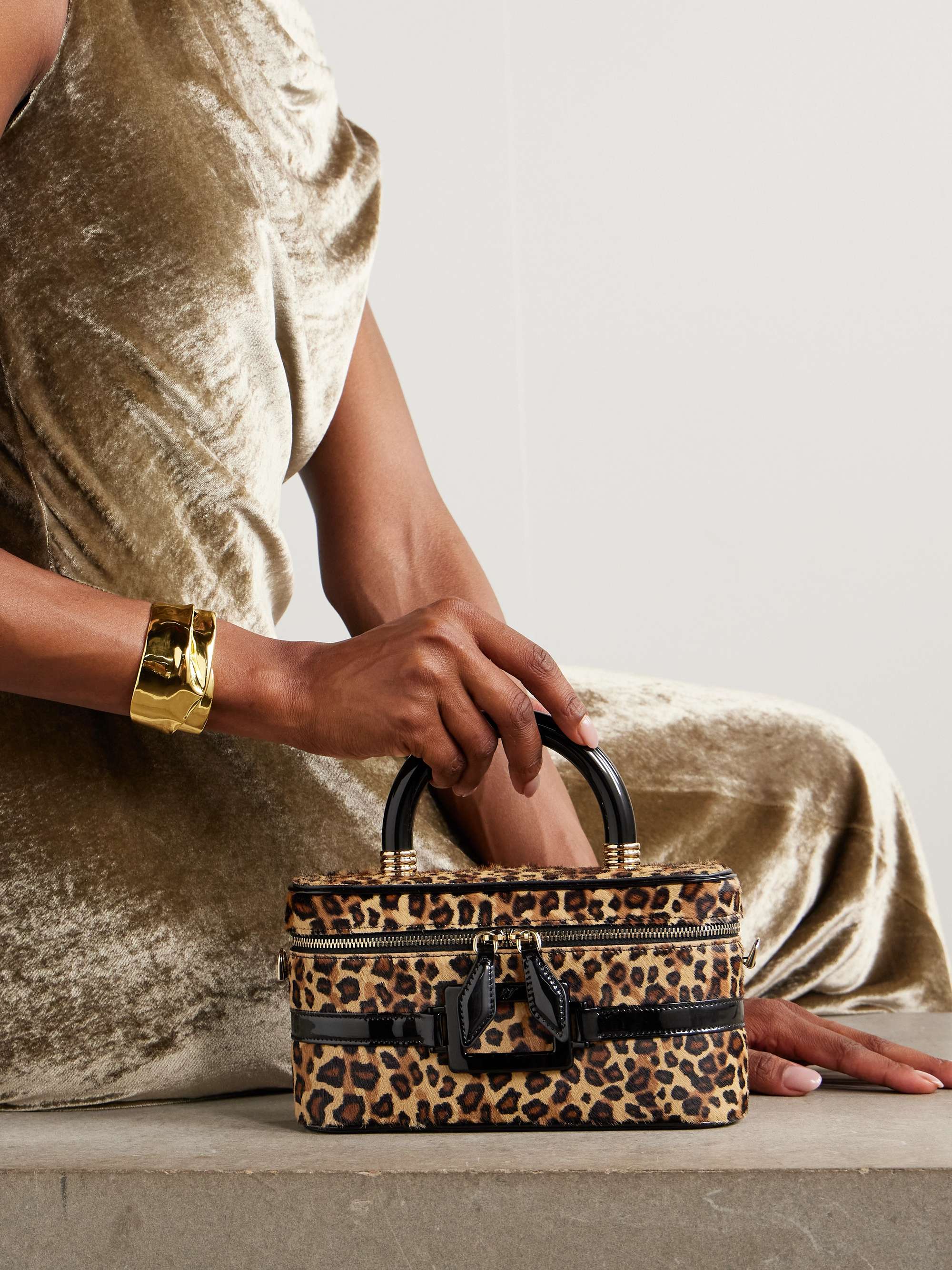 ROGER VIVIER
