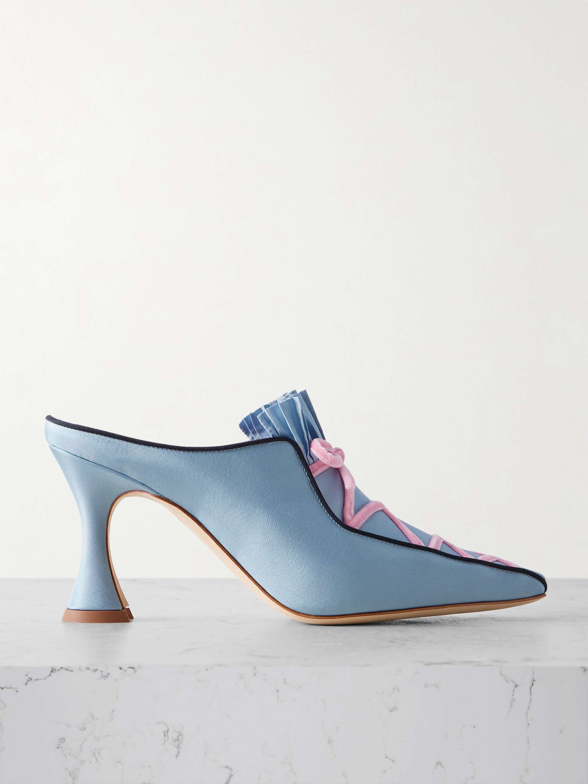 MANOLO BLAHNIK