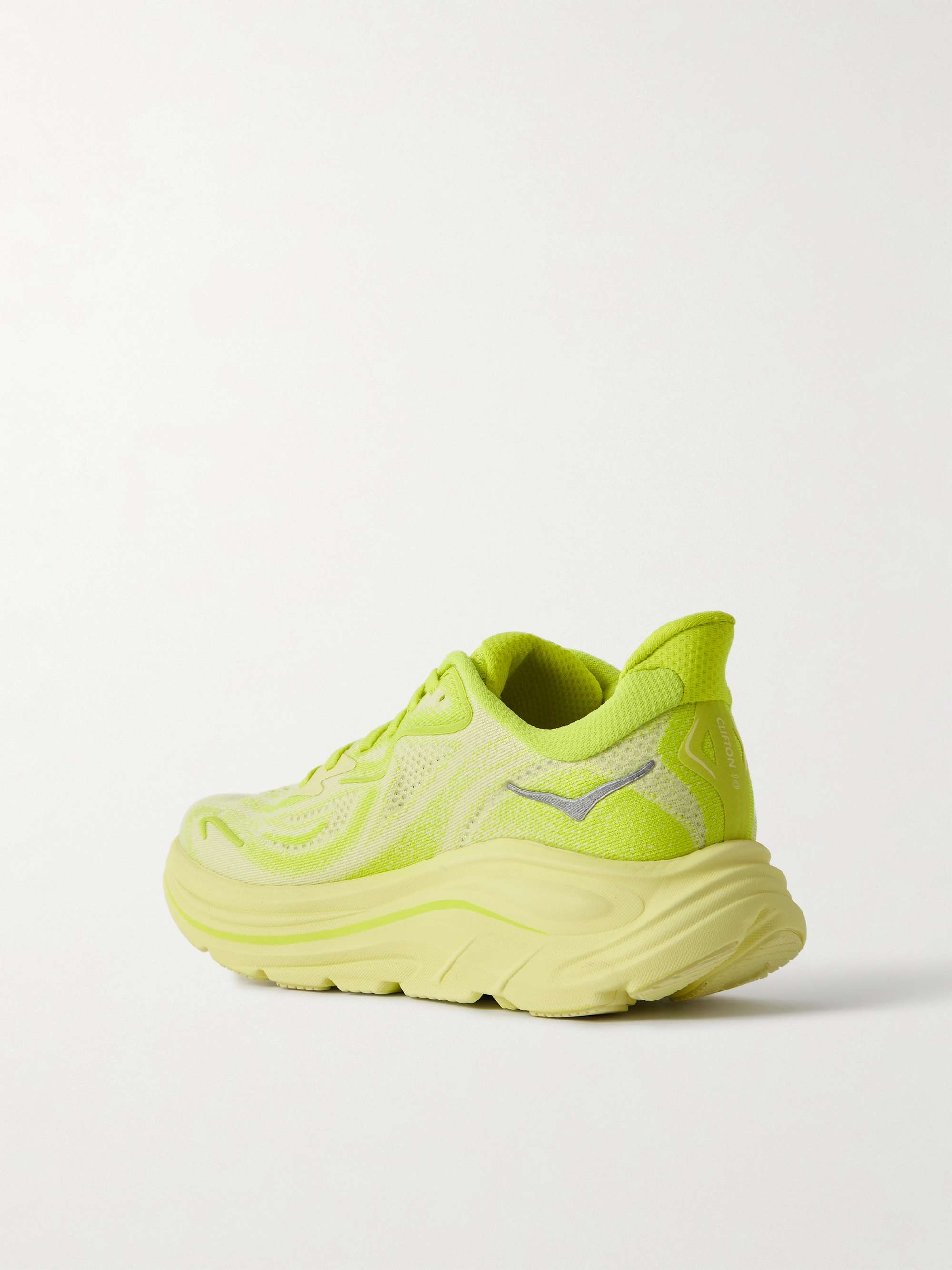 HOKA ONE ONE
