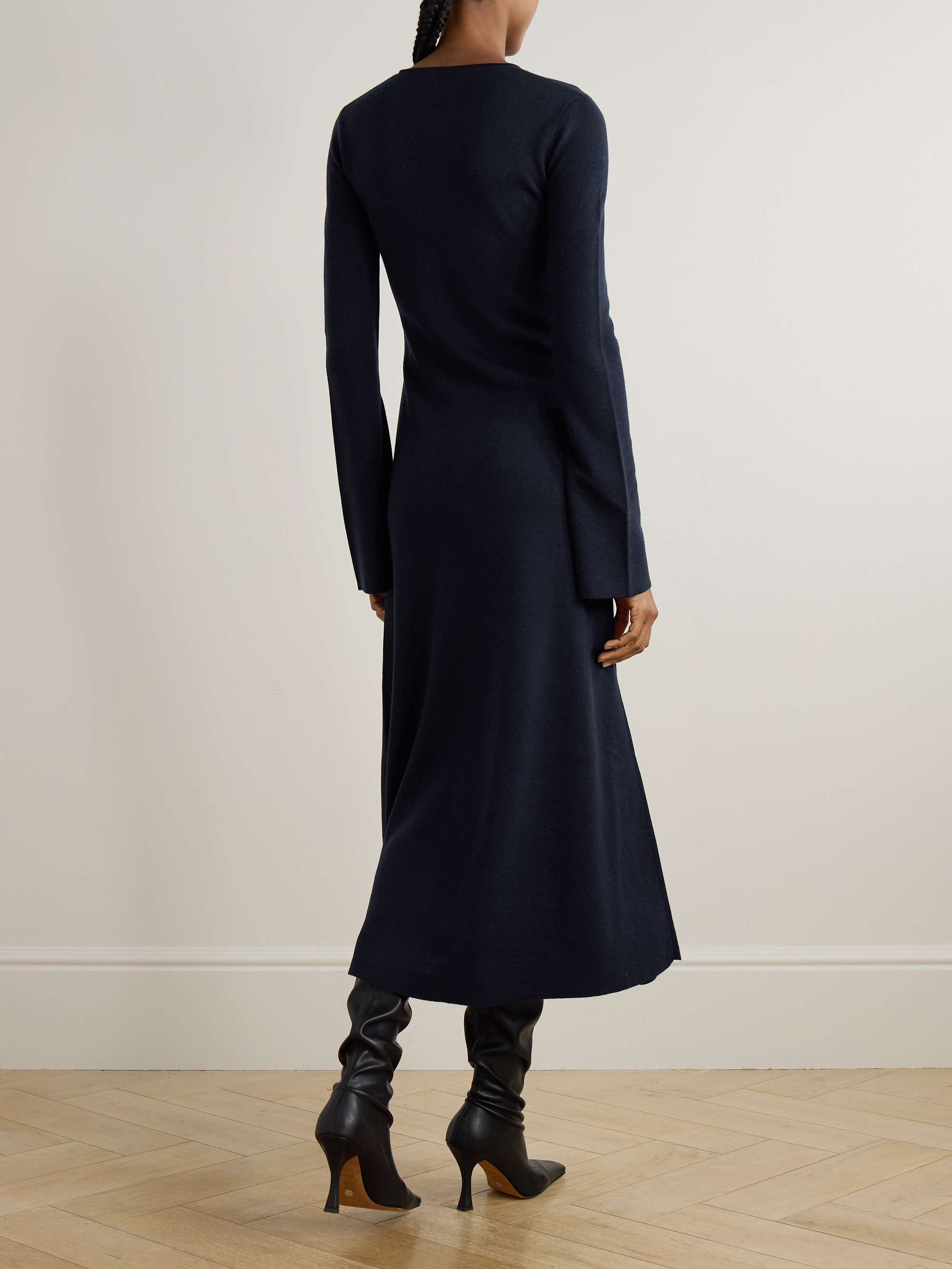 GABRIELA HEARST