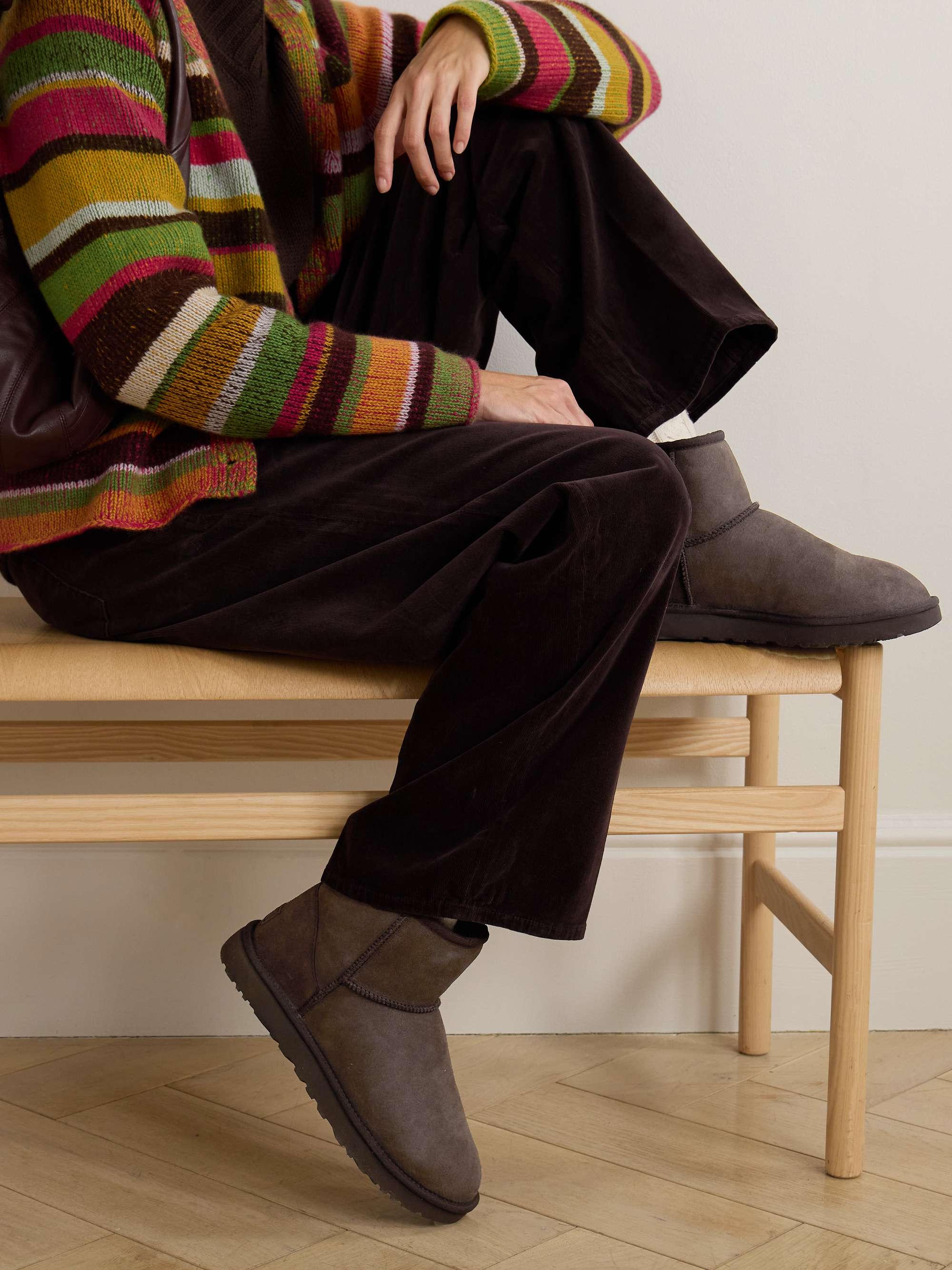 UGG