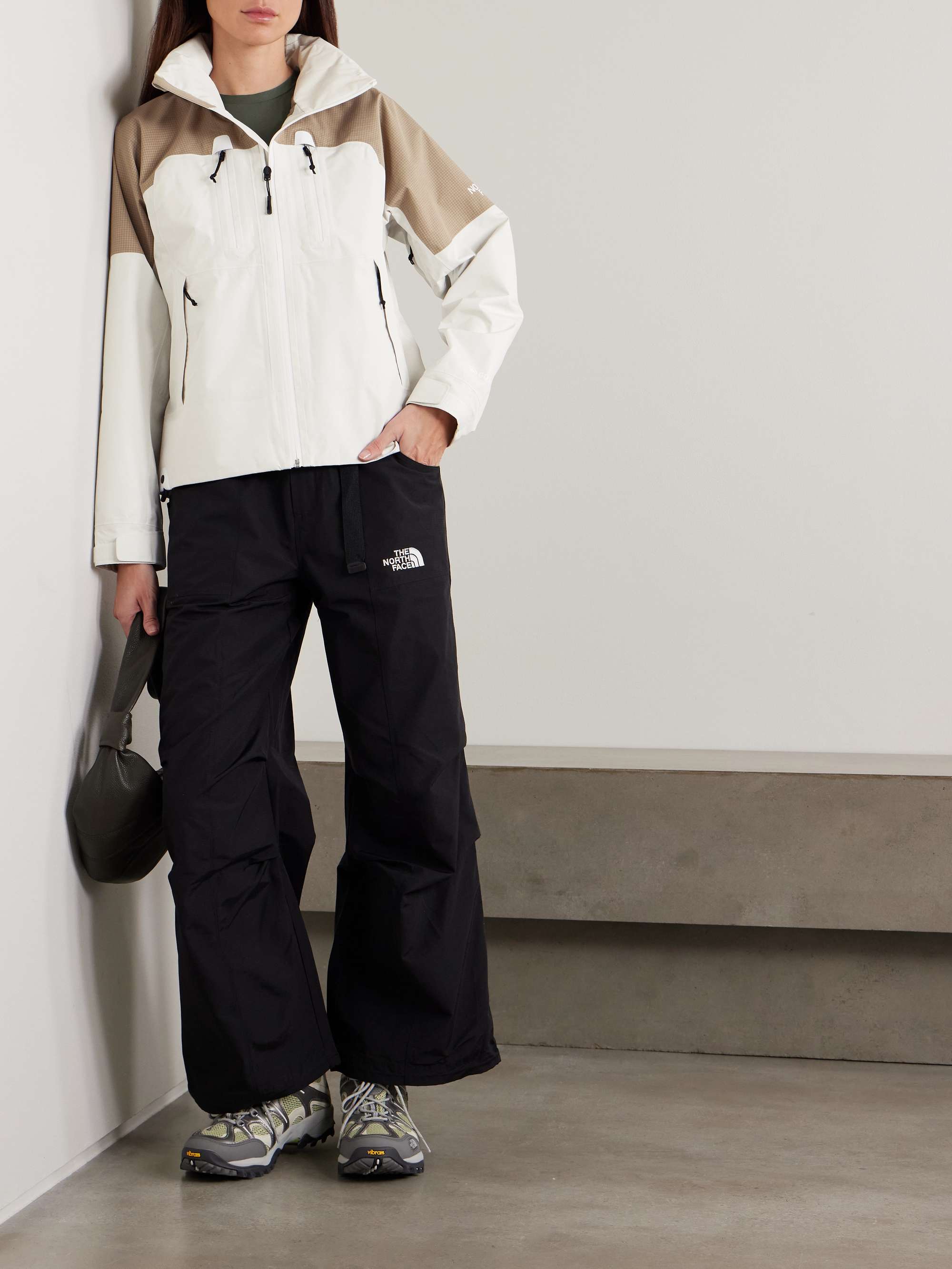 THE NORTH FACE
