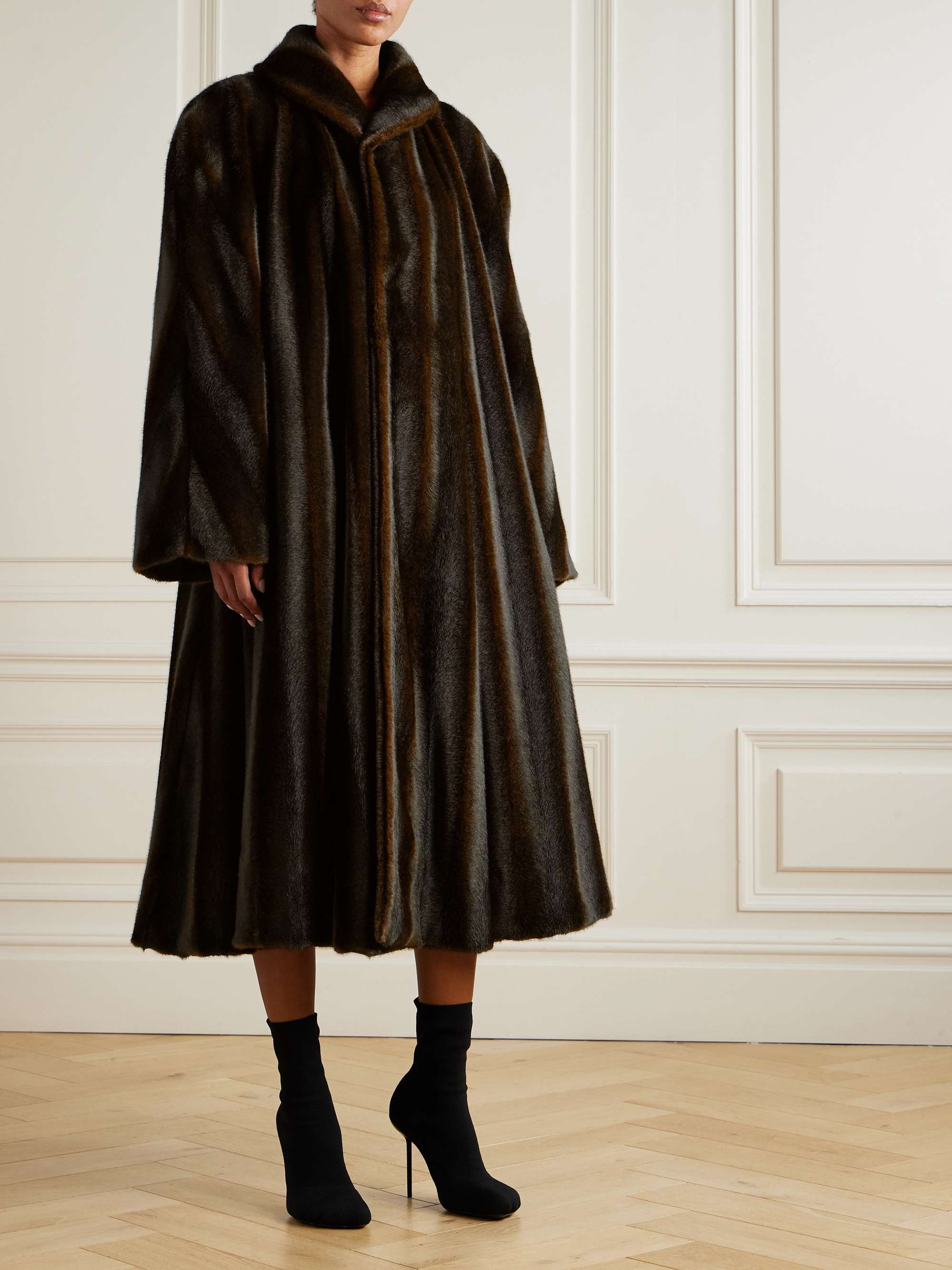 BALENCIAGA