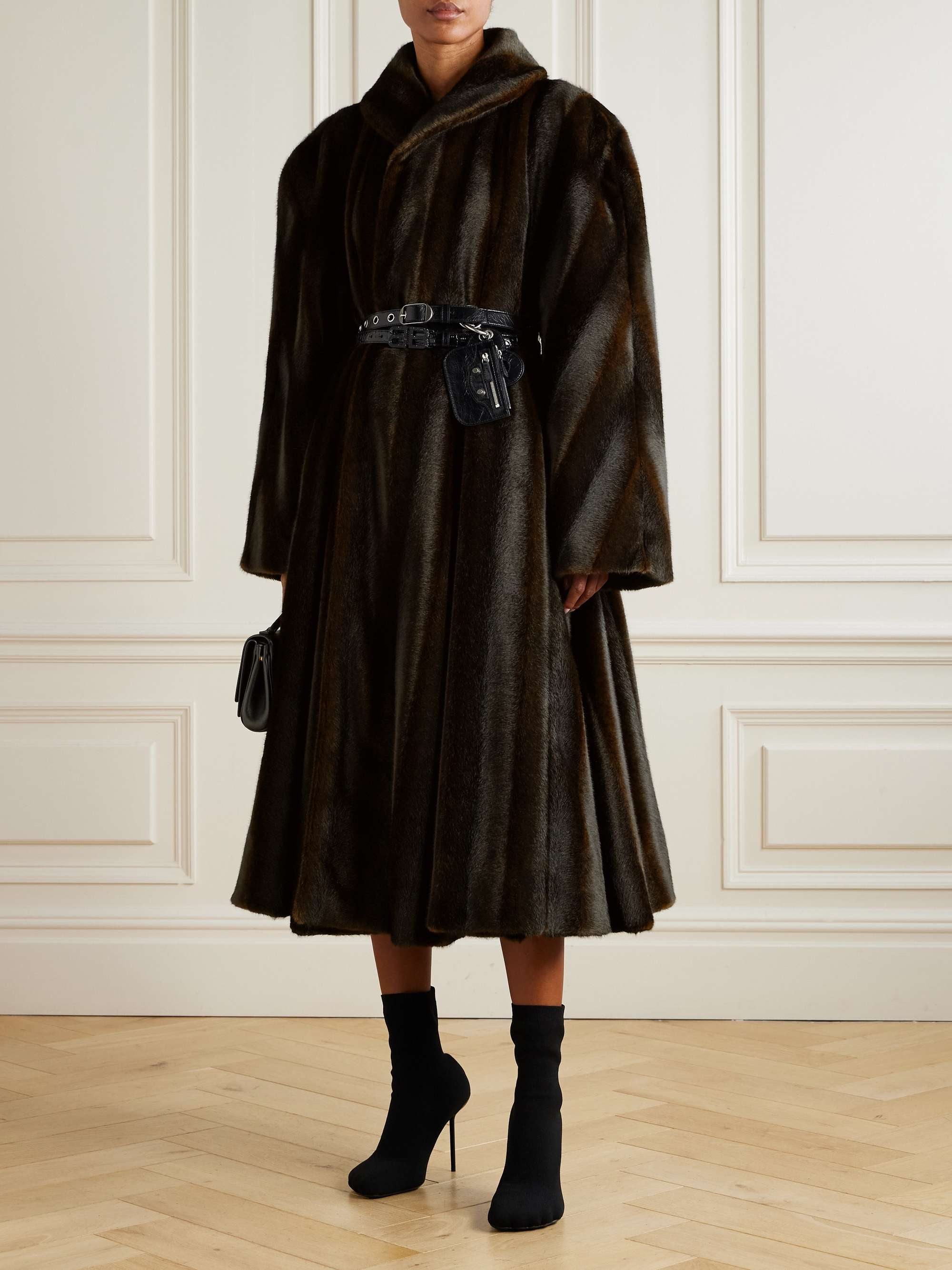 BALENCIAGA