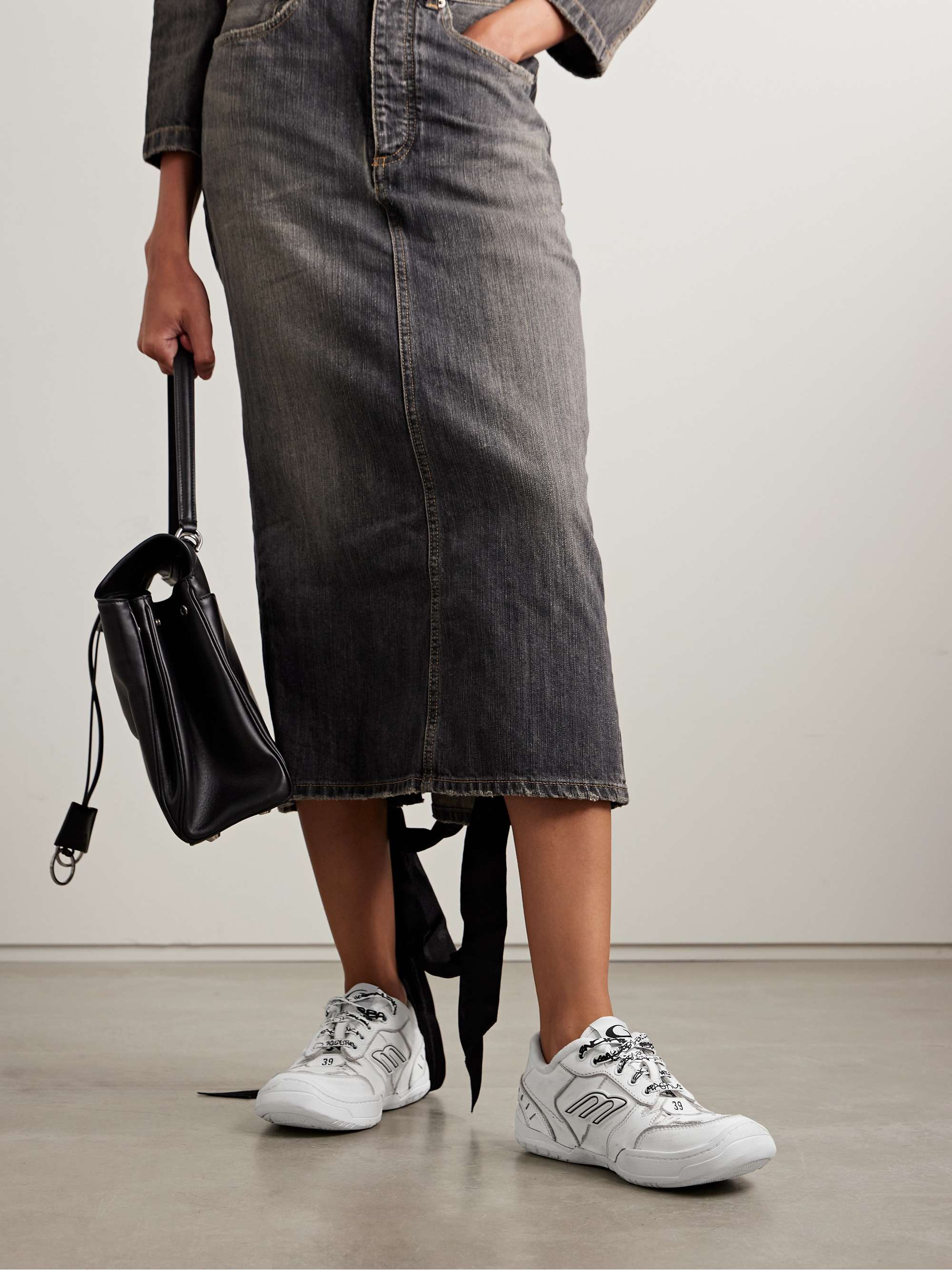 BALENCIAGA
