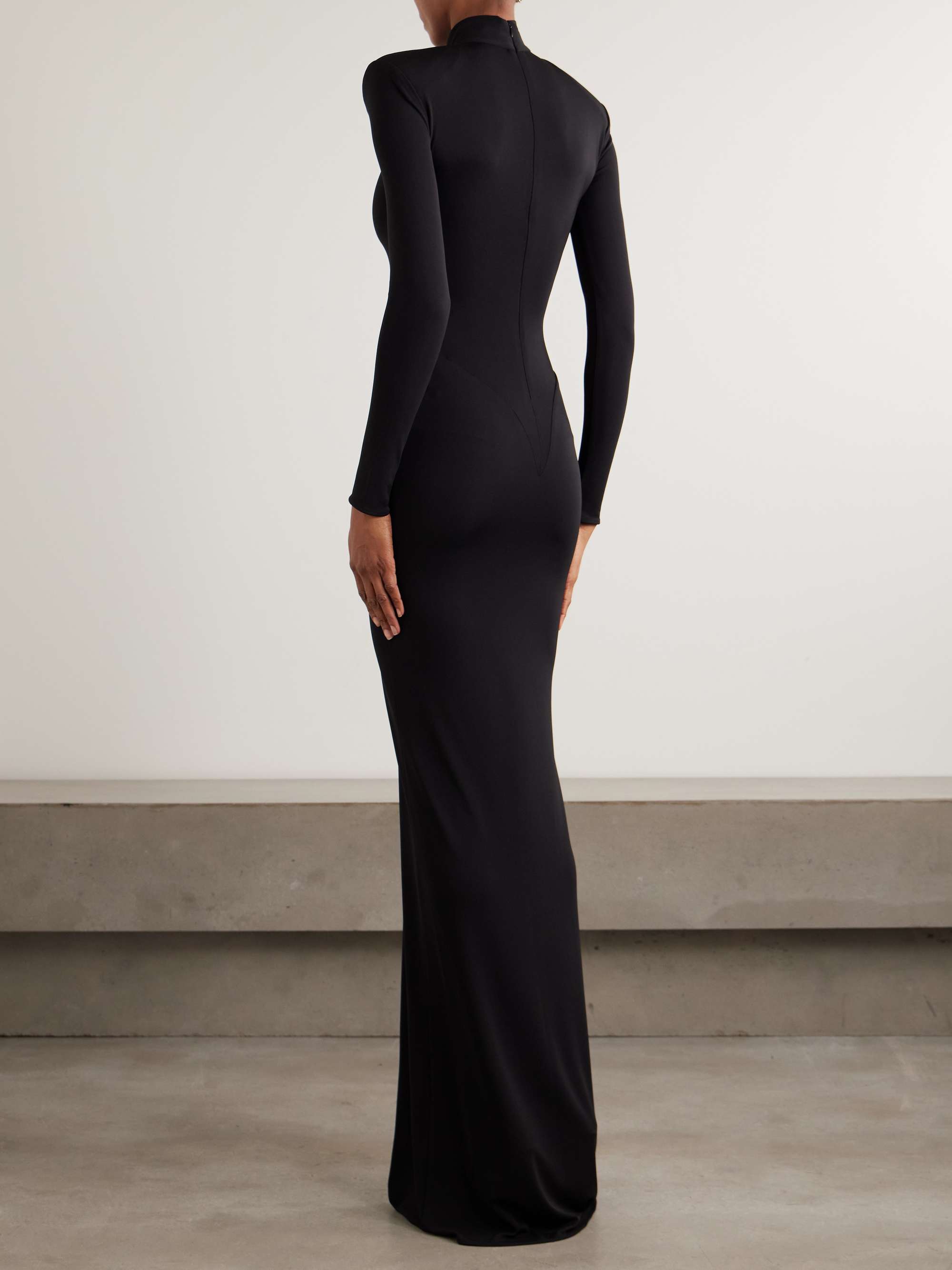 THE NEW ARRIVALS ILKYAZ OZEL