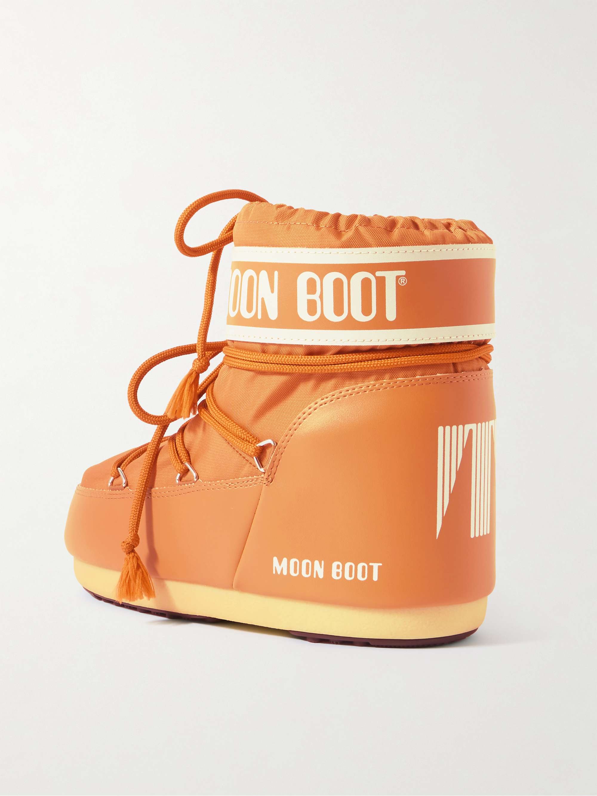 MOON BOOT