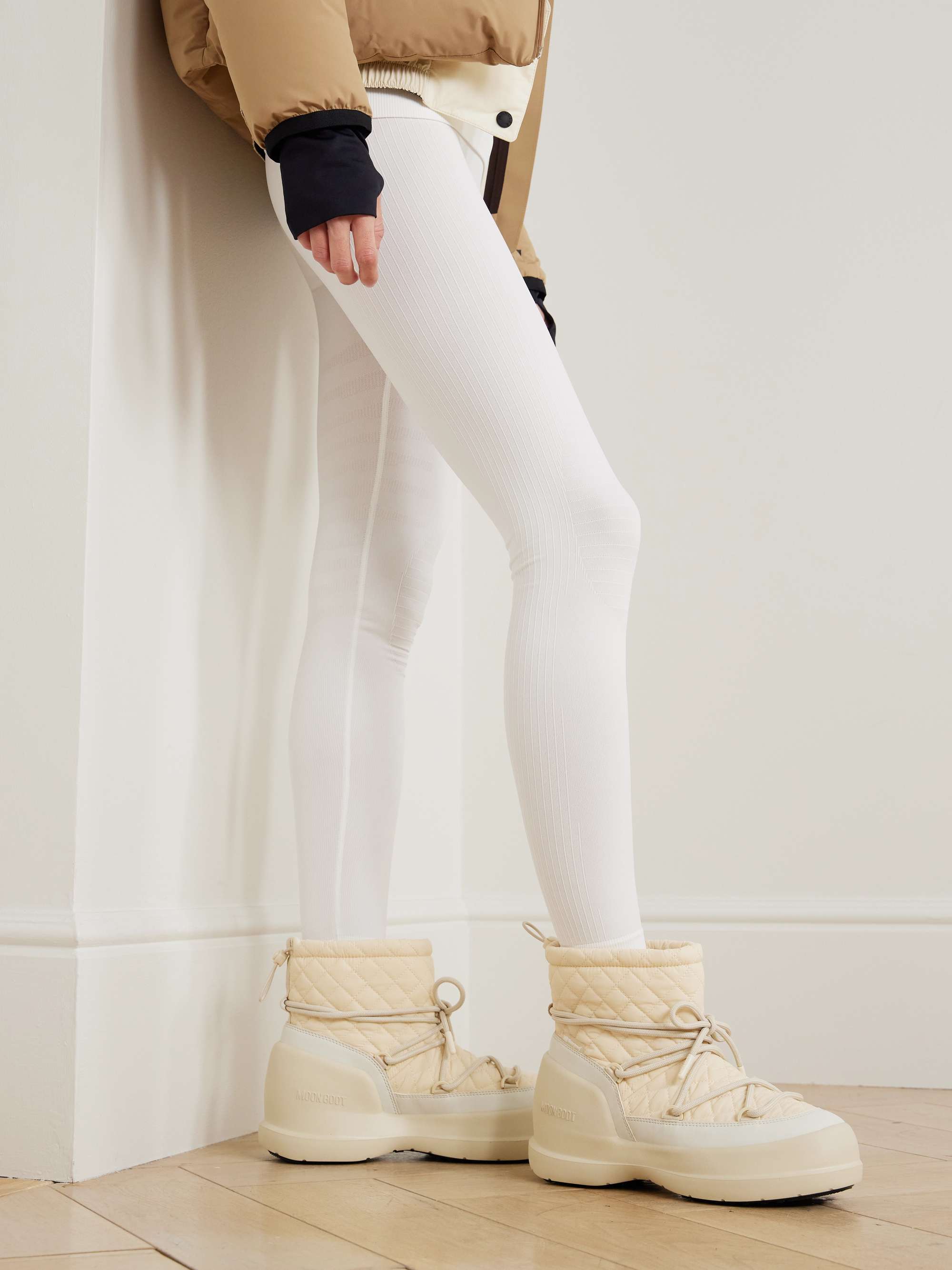 MOON BOOT