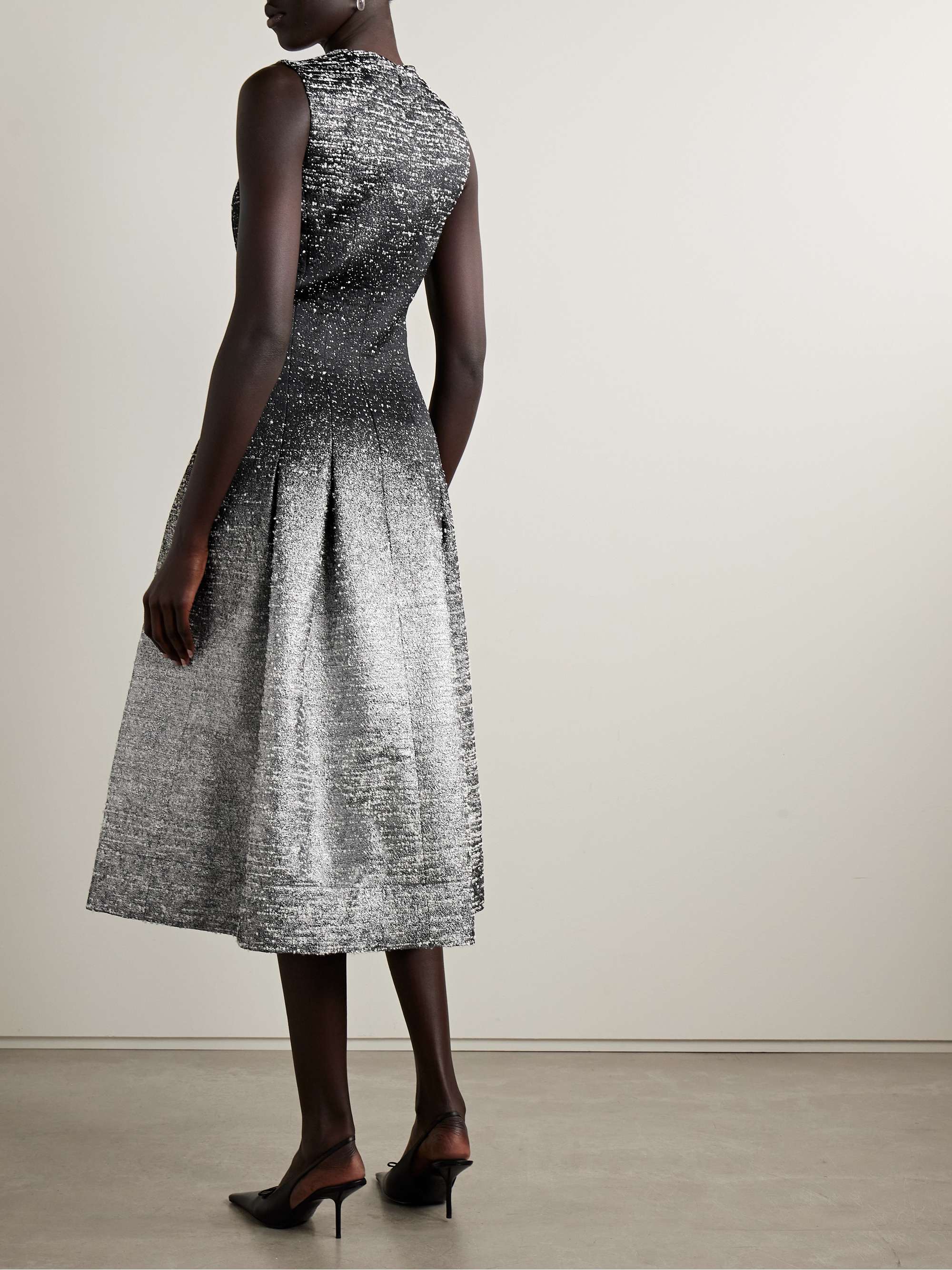 OSCAR DE LA RENTA