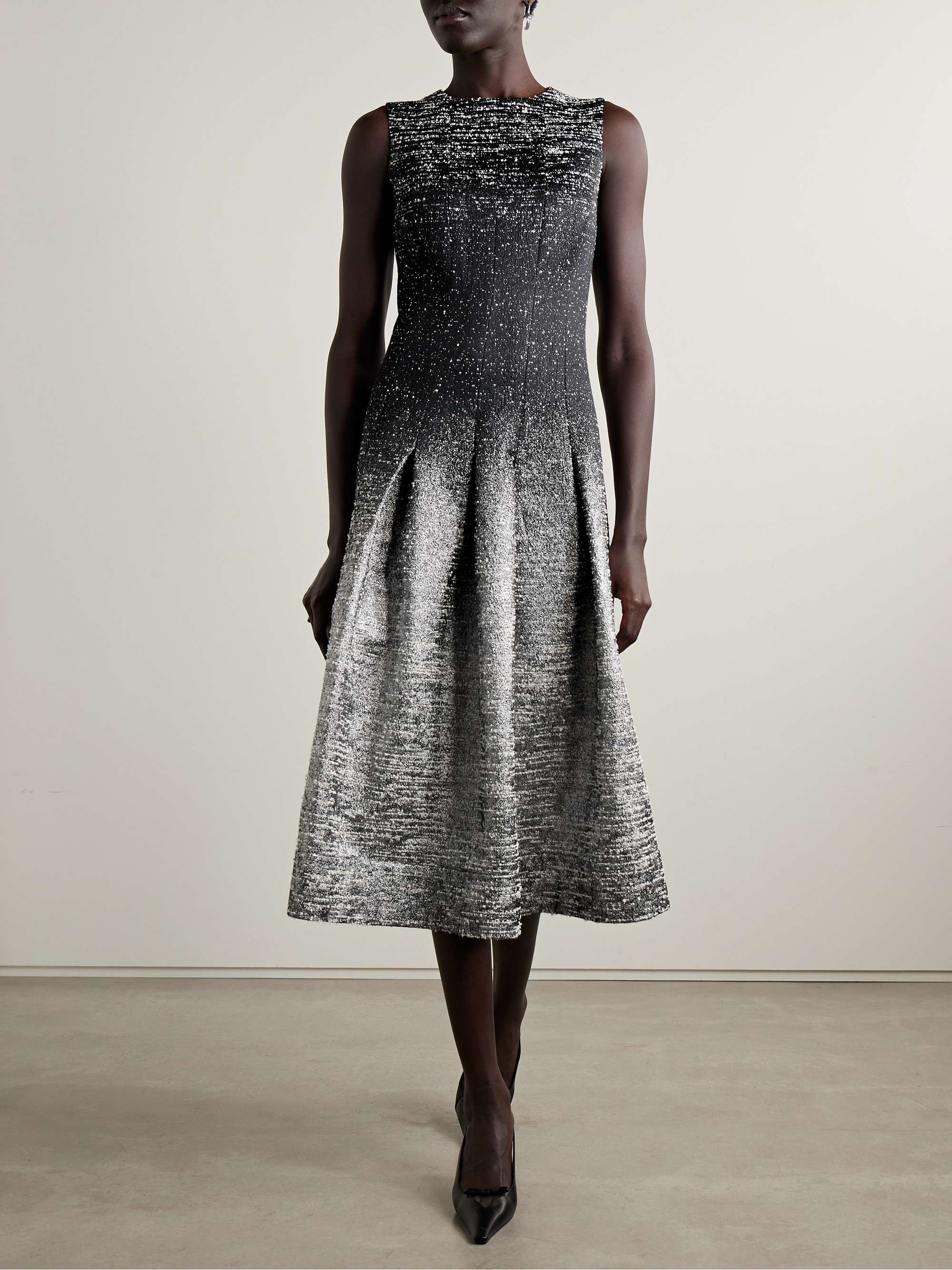 OSCAR DE LA RENTA