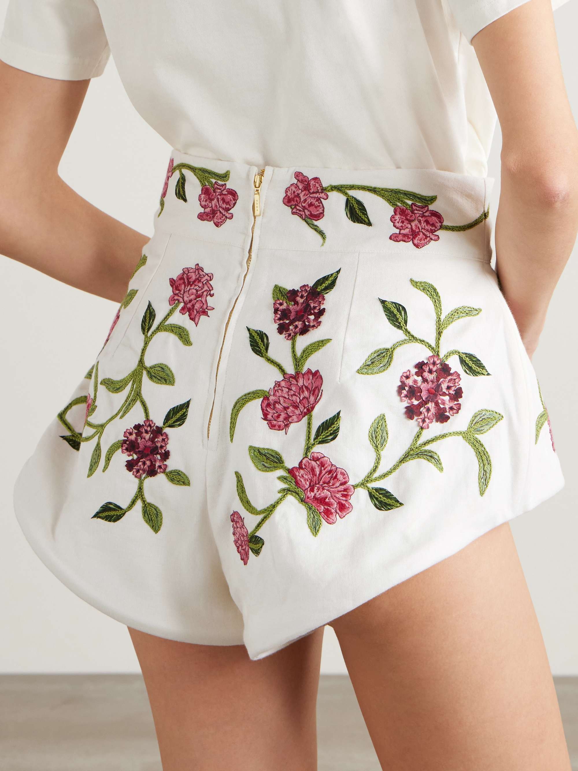 AGUA BY AGUA BENDITA